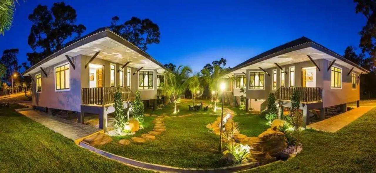 Capital O 90088 Mbp Leisure Resort Batu Pahat Exterior photo