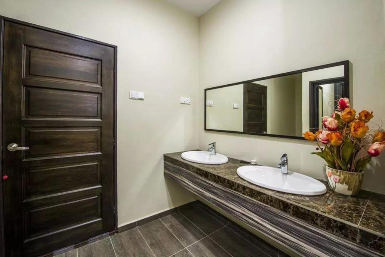 Capital O 90088 Mbp Leisure Resort Batu Pahat Exterior photo
